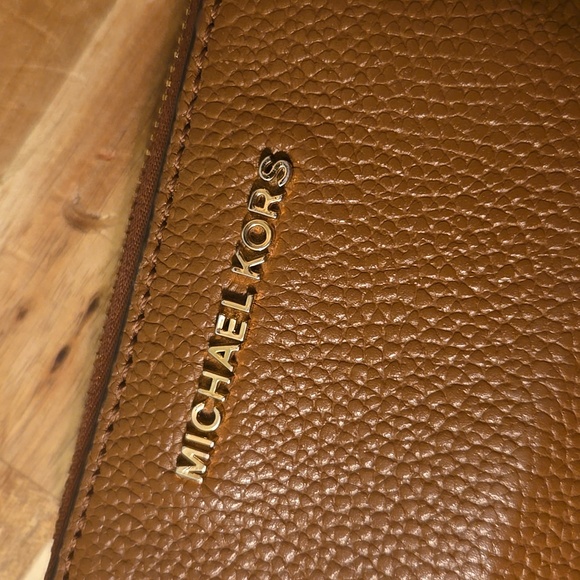 Michael Kors wallet - Picture 4 of 7